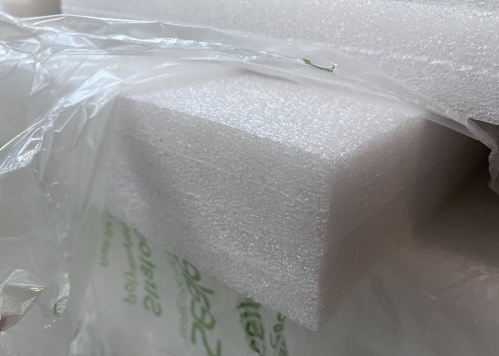So sánh PE foam EPS và túi khí trong đóng gói chống sốc